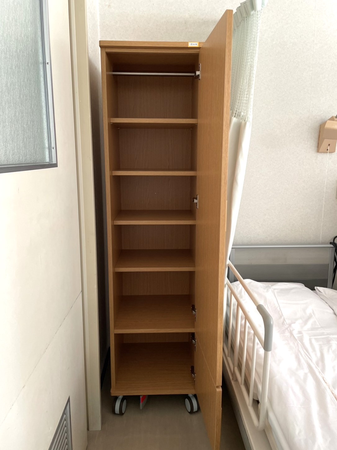 稼働棚を多く設けていますので、大きい物を入れたり、小さいものを小分けにする事も出来ます。