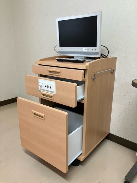 下部分の入深収納は物の出し入れが容易に出来ます。