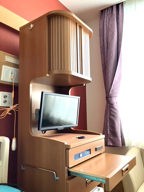 扉の開閉時に扉が出てこないので安全にご使用頂けます。