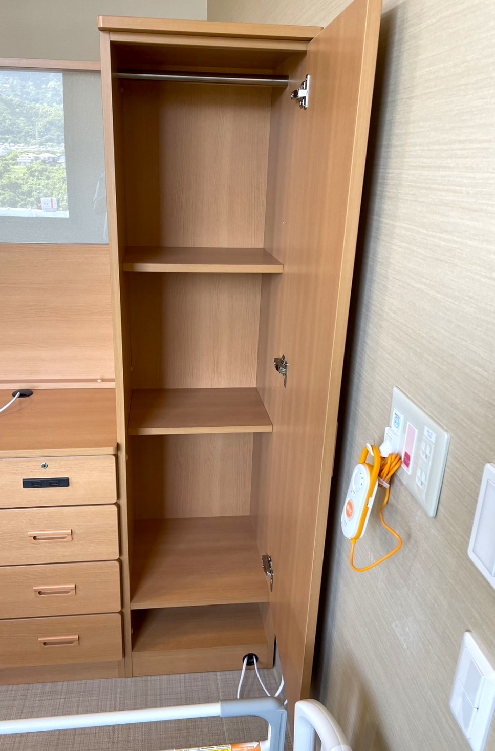 ロッカー収納には可動棚と固定棚があります。